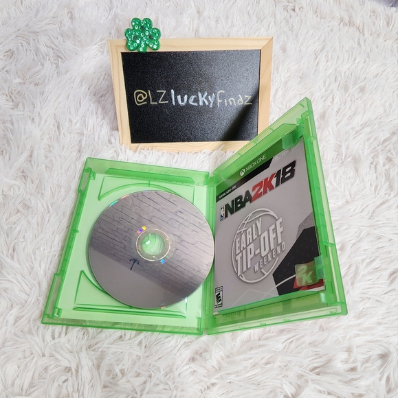 KYRIE IRVING NBA2K18 XBOXONE/ PRE-OWNED EXCELLENT CONDITION - Picture 4 of 4